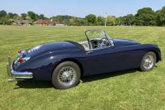 XK150-ROADSTER-37